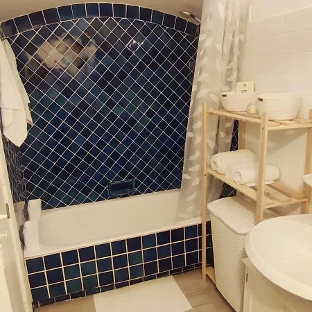 Apartment Proche Avec Piscine