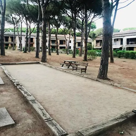Proche Avec Piscine
